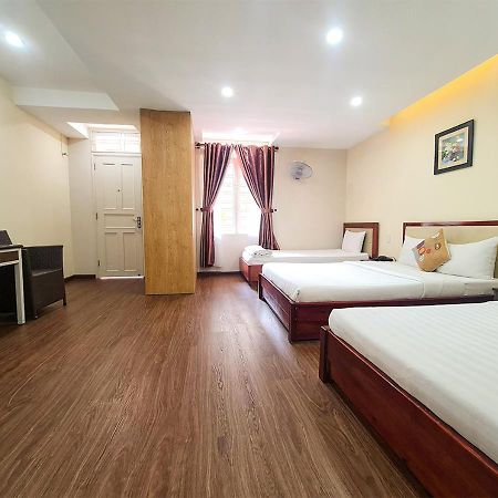Quan Quan Hotel Дананг Экстерьер фото