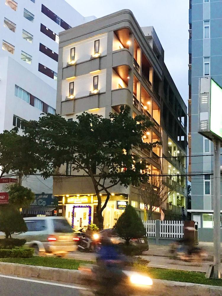 Quan Quan Hotel Дананг Экстерьер фото