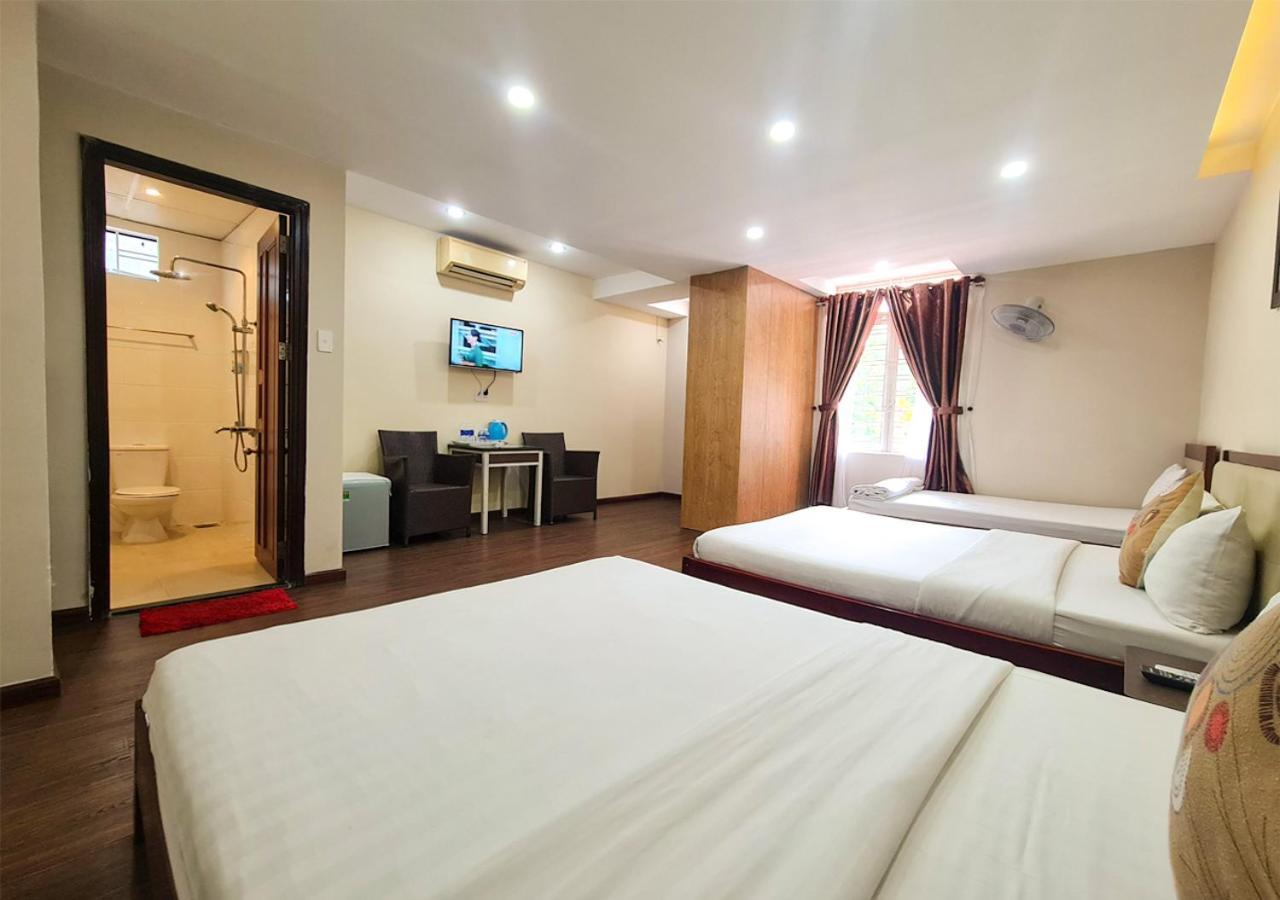 Quan Quan Hotel Дананг Экстерьер фото