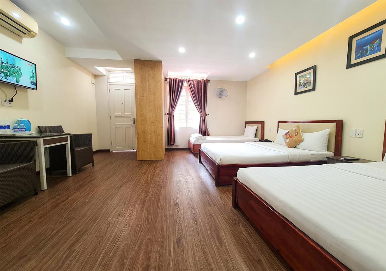 Quan Quan Hotel Дананг Экстерьер фото