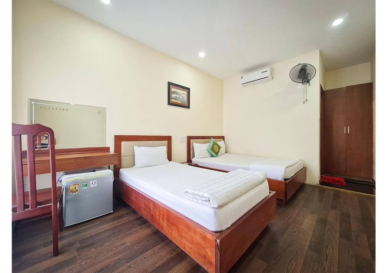 Quan Quan Hotel Дананг Экстерьер фото