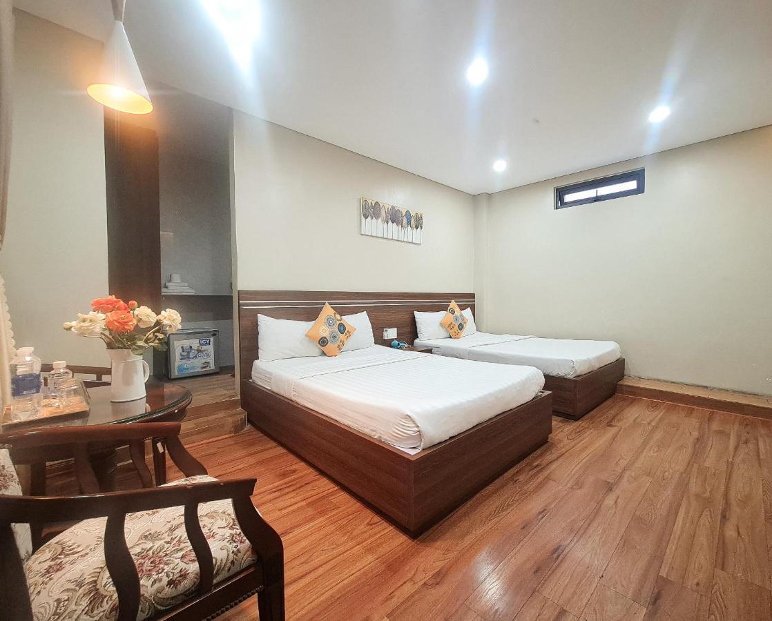 Quan Quan Hotel Дананг Экстерьер фото
