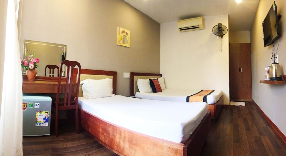 Quan Quan Hotel Дананг Экстерьер фото