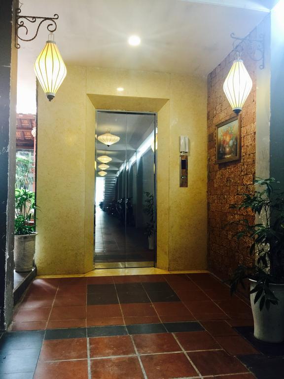 Quan Quan Hotel Дананг Экстерьер фото