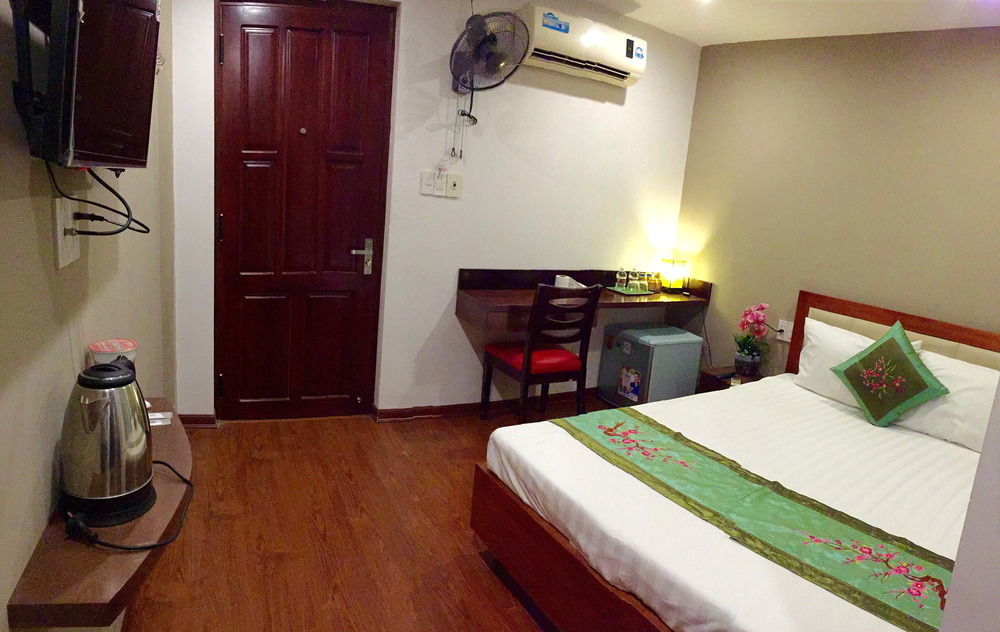 Quan Quan Hotel Дананг Экстерьер фото